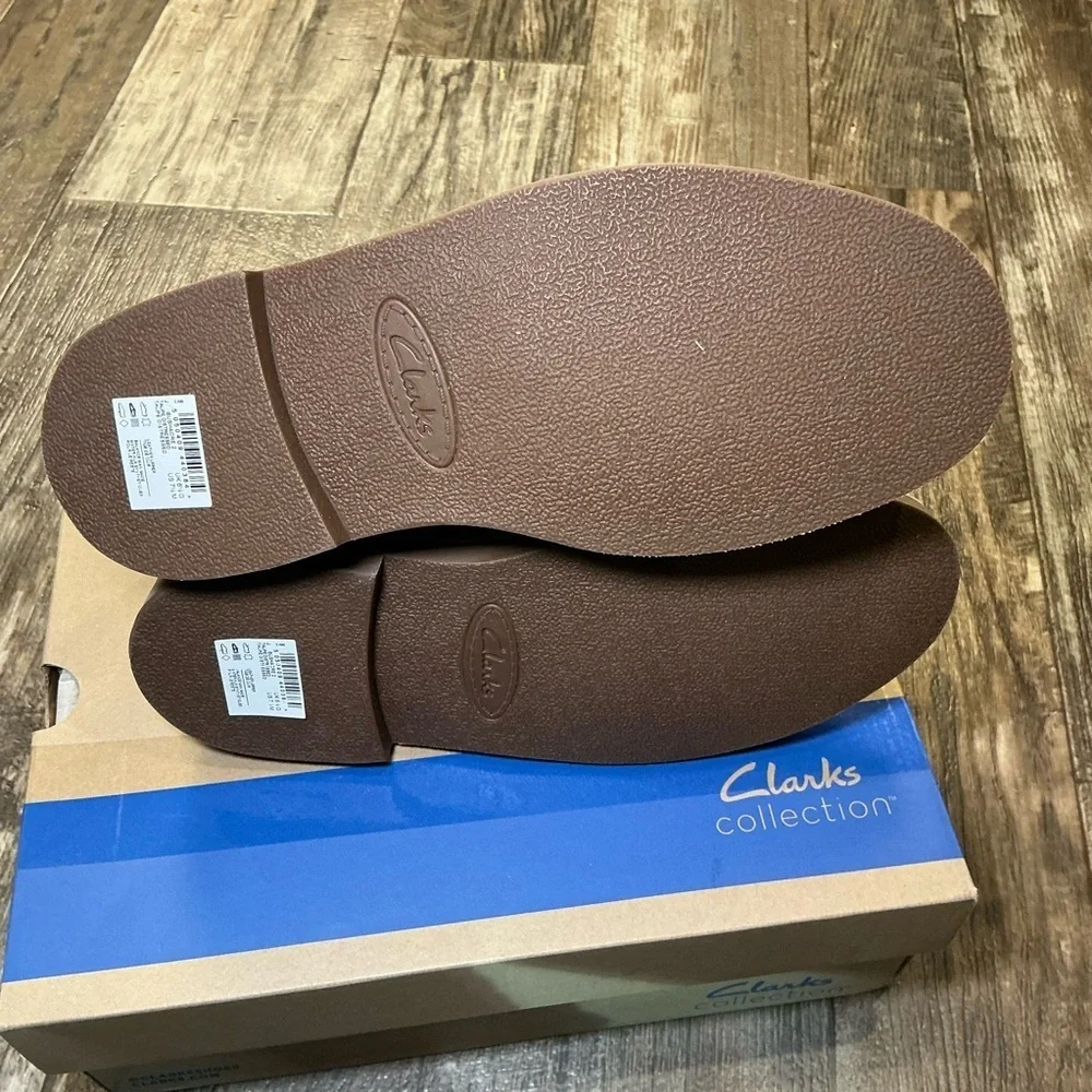Clark’s Men's Tan Suede Desert Boots Size 7.5